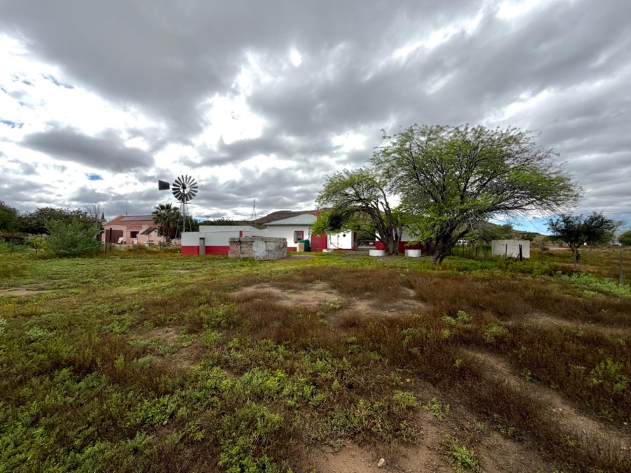 4 Bedroom Property for Sale in Merweville Western Cape